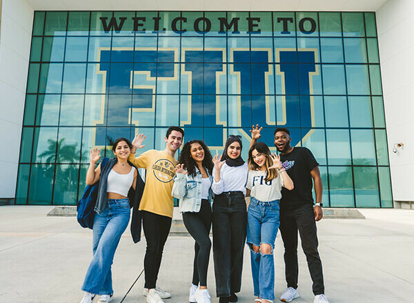 FIU Poll: U.S Hispanics Consider themselves Moderate, Dislike ‘LatinX’ Label